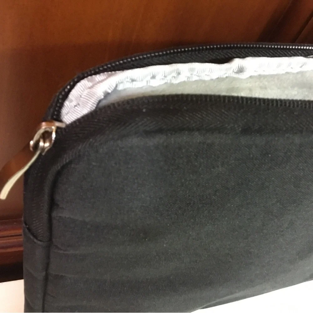 Egiant Carry All Solid Black Tablet Laptop Case Soft Gray Lining EUC 13 X 9.5 As